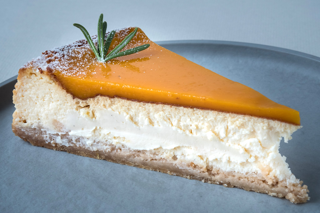 Cheesecake with honey and sea buckthorn - Image 3